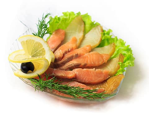 Рыбная закуска с зеленью и лимоном